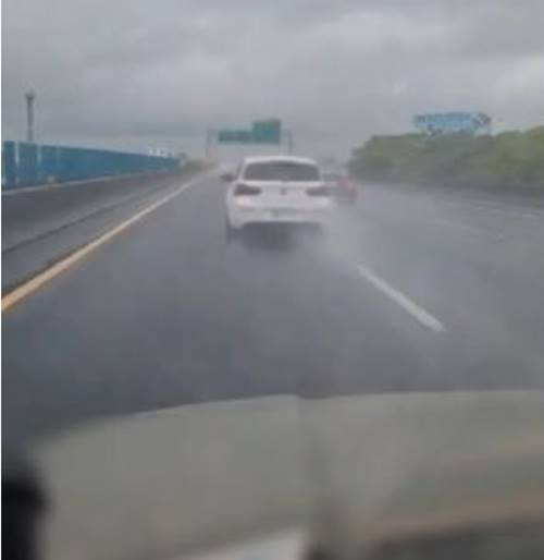 ขับรถเร็ว