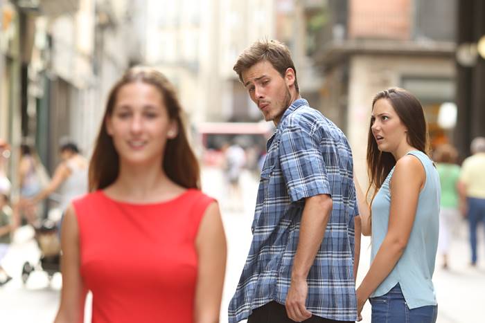 มีมใหม่ Distracted boyfriend