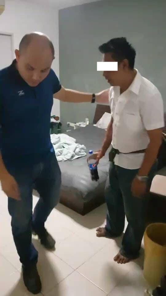 หลอกลวง ผู้หญิง สวิงกิ้ง