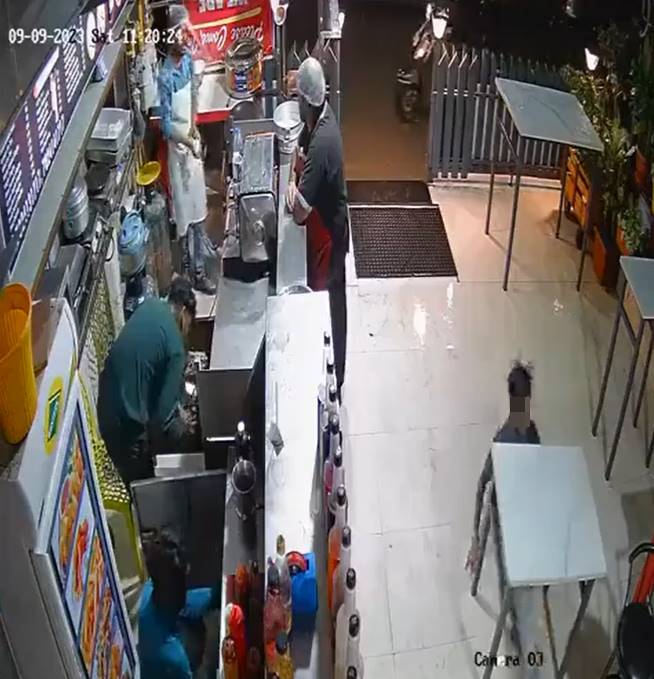 ลื่นล้มหัวฟาดพื้นดับ