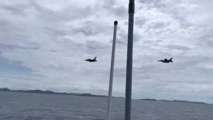 กองทัพอากาศ ให้ F16 ขึ้นบินพิธีลอยอังคาร พ่ออดีต ผบ.ทอ. 