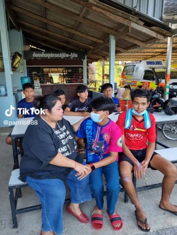 เรื่องราวดีๆ ฮีโร่วัย 17 ช่วยปั๊มหัวใจคนถูกรถชน