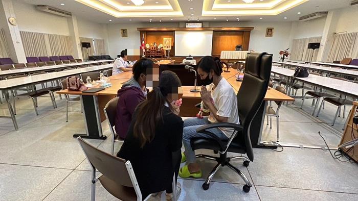 เภสัชกร ขอขมาแม่เด็ก จ่ายยาผิดจนลูกคอไหม้