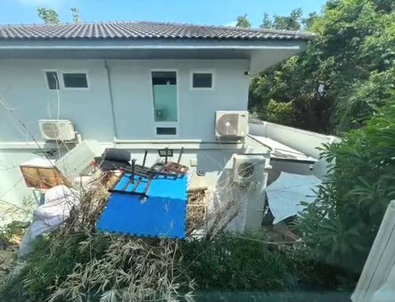 เพื่อนบ้าน สะสมขยะ