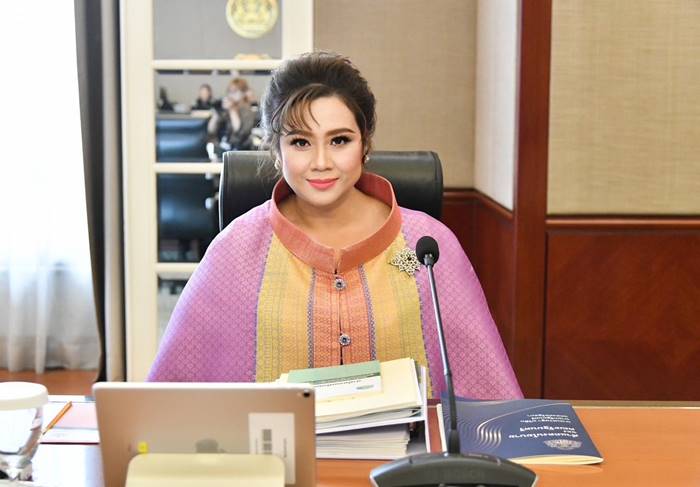 ปลัด อว. ใช้งบบินเมืองนอก 32 ทริป