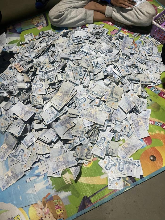 พ่อค้าออมเงินแบงก์ 50 ครึ่งปีเกือบ 3 แสน