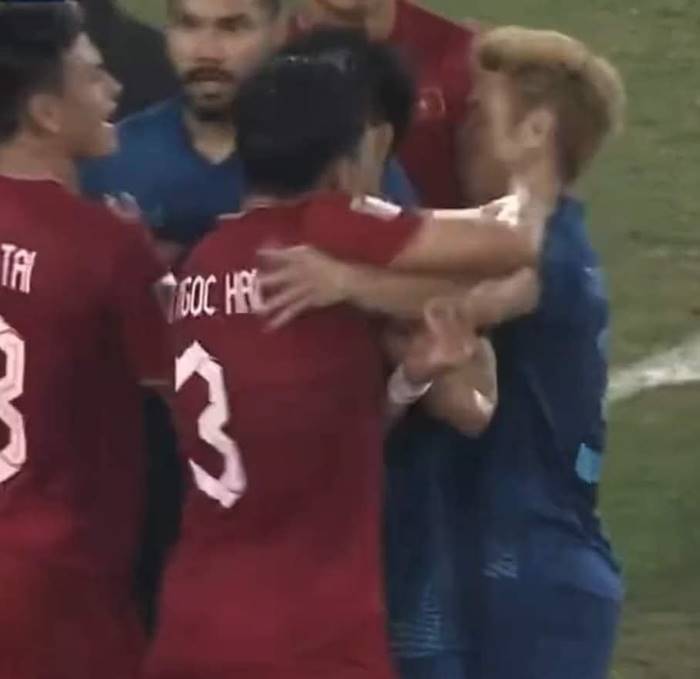 อุ้ม ธีราทร เดือดด่ากองเชียร์เวียดนาม 