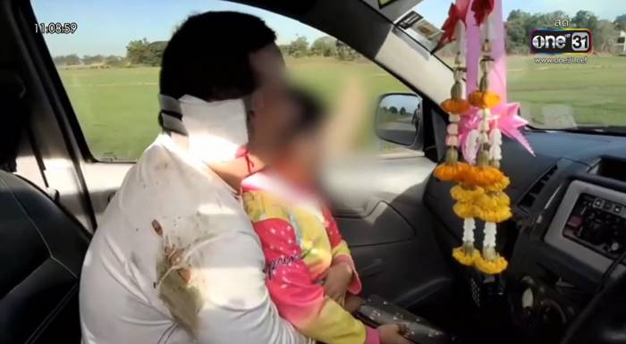 รถแหกโค้ง ลูกทะลุกระจกดับ