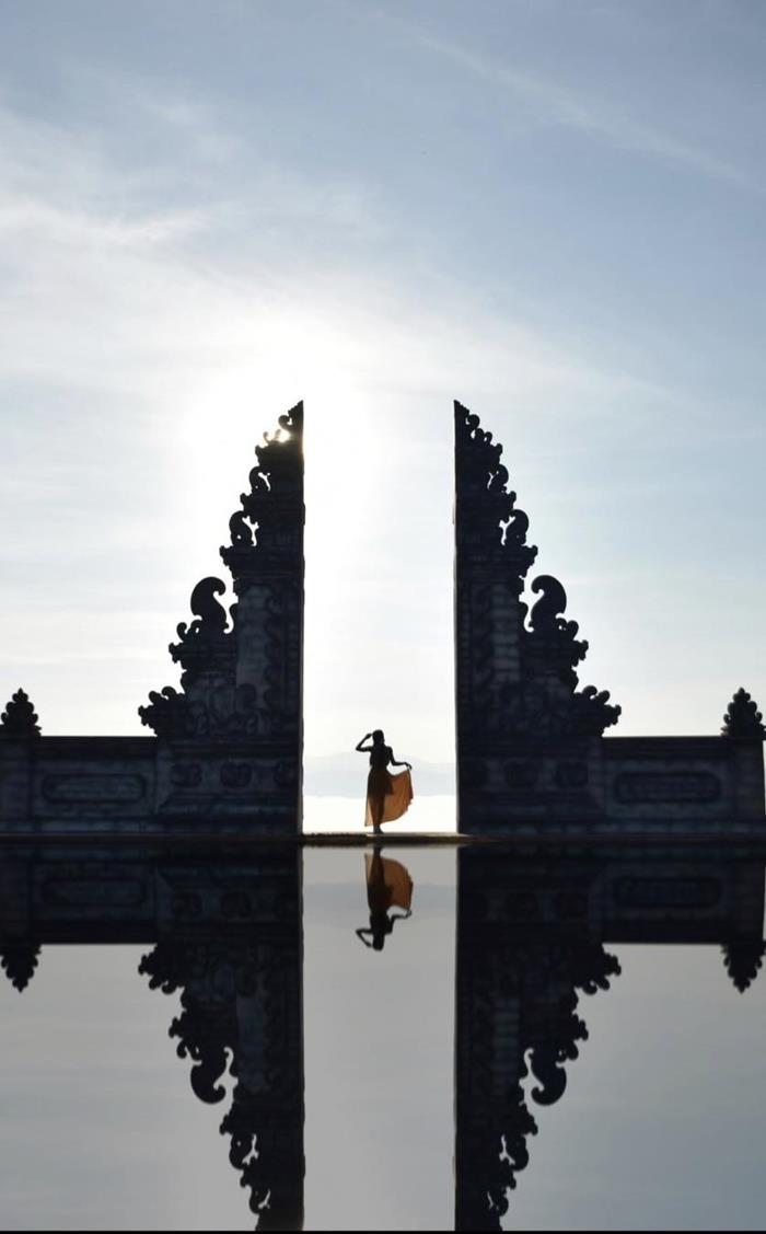 ดราม่า คาเฟ่น่าน ก๊อปซุ้มประตูบาหลี