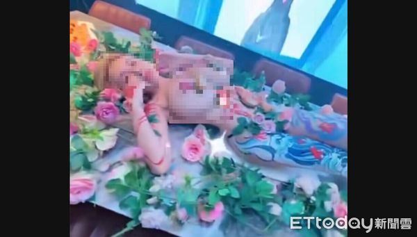 ซูชิบนตัวคน