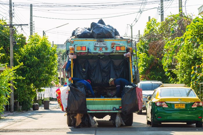 พนักงานเก็บขยะ