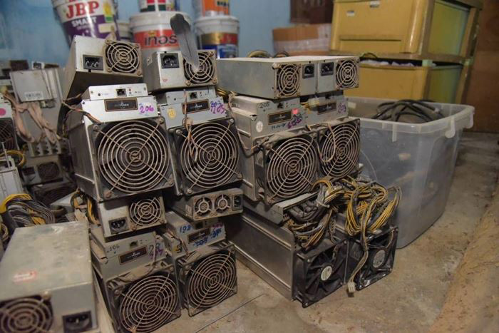 ขโมยไฟฟ้าใช้ฟรี