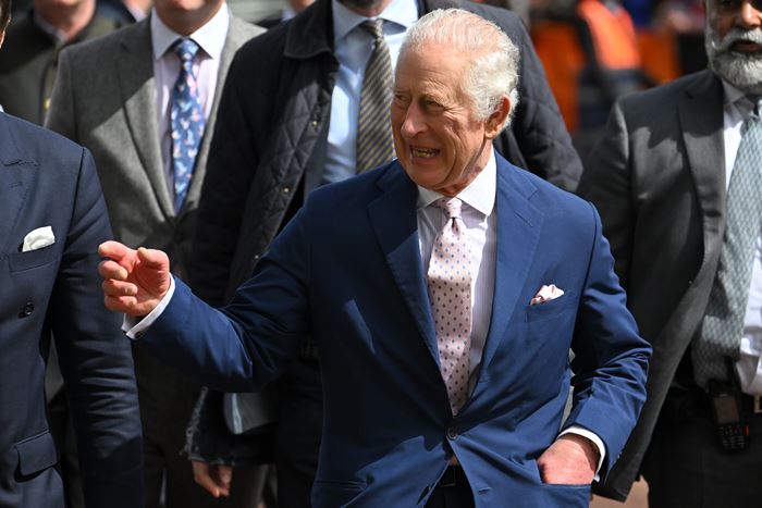 พระเจ้าชาร์ลส์ที่ 3  เป็นมะเร็ง