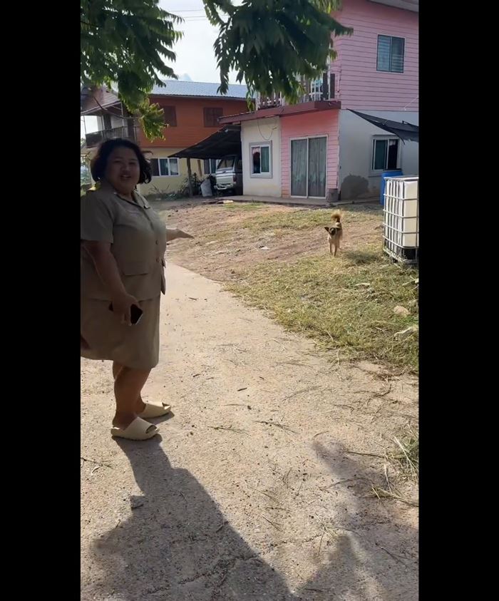 ครูเยี่ยมบ้านนักเรียน