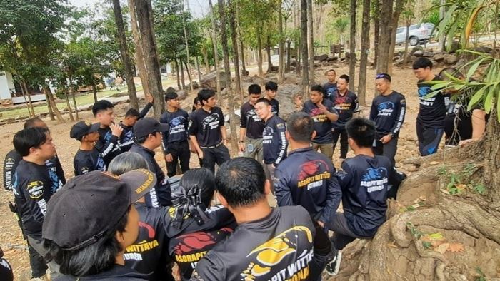 งูจงอางกัด