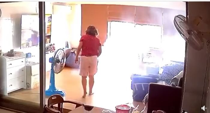 พาวเวอร์แบงค์ระเบิด