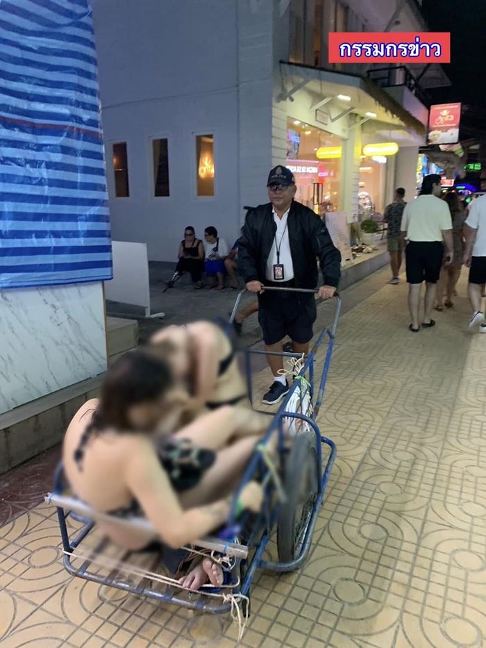 ตำรวจเข็น 2 สาวเมา จนได้รับเสียงชม