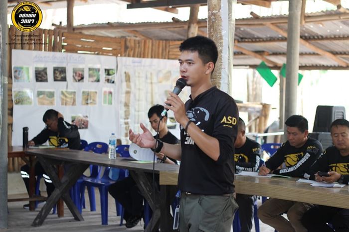 งูจงอางกัด