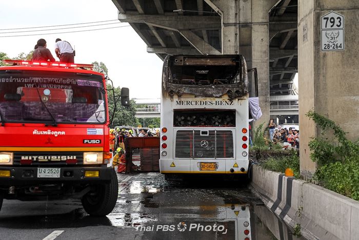 ไฟไหม้รถบัสนักเรียน