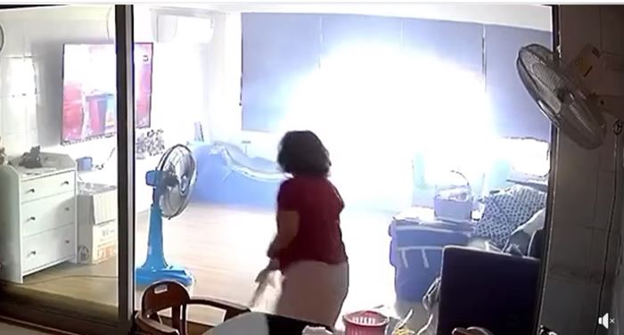 พาวเวอร์แบงค์ระเบิด