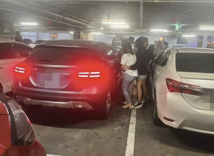 โจรจี้รถเบนซ์ในห้าง