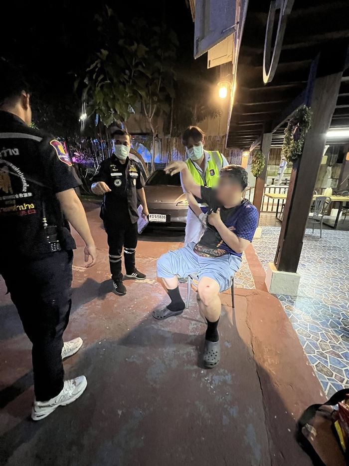 พ่อตาเจมส์จิ รถชน