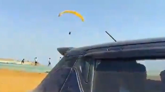 ขึ้นร่มร่อนมาสอบ