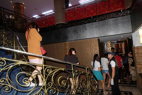 วิคตอเรียซีเครท อาบอบนวด