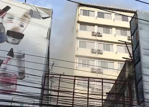 ไฟไหม้ตึก