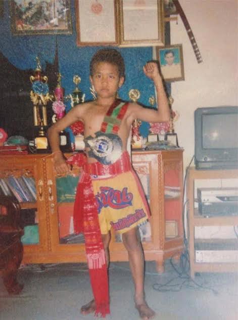 อดีตแชมป์มวยเด็ก 