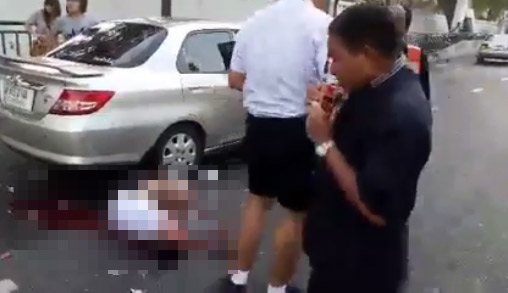 รถชน หน้าโรงเรียนชิโนรส