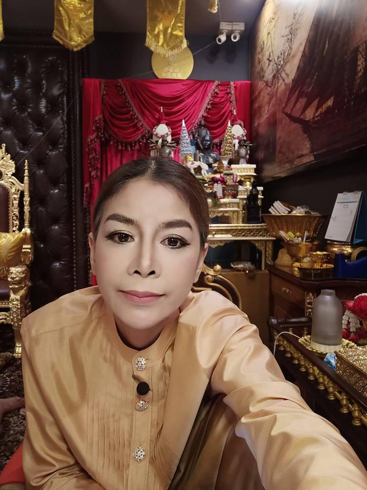 ร่างทรงสุริยเทพ