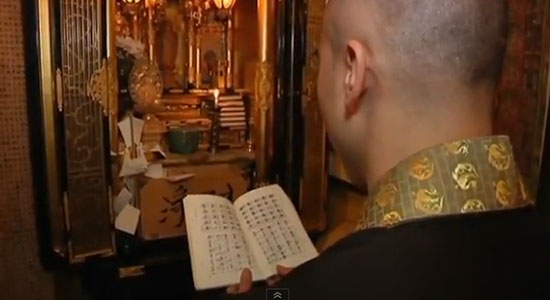 พระญี่ปุ่นเปิดบาร์เหล้า จิบเหล้าเคล้าเสียงสวดมนต์