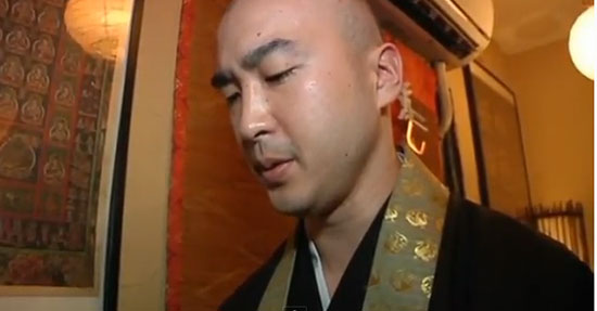 พระญี่ปุ่นเปิดบาร์เหล้า จิบเหล้าเคล้าเสียงสวดมนต์