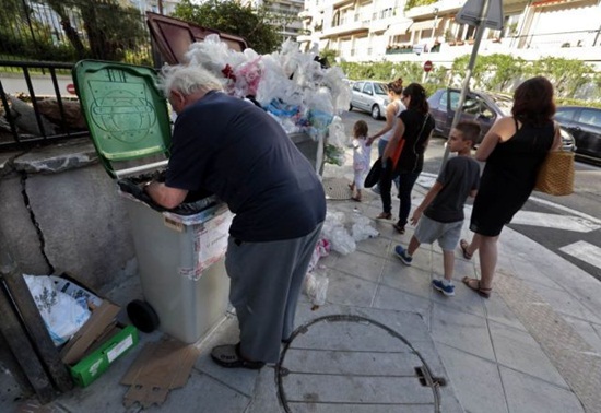  คุณปู่ฝรั่งเศสคุ้ยเศษอาหารกิน เก็บเงินไว้บินมาหาแฟนที่ไทย