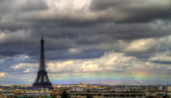 รุ้งไฟปรากฏบนเส้นขอบฟ้า ทอดตัวแนวราบ