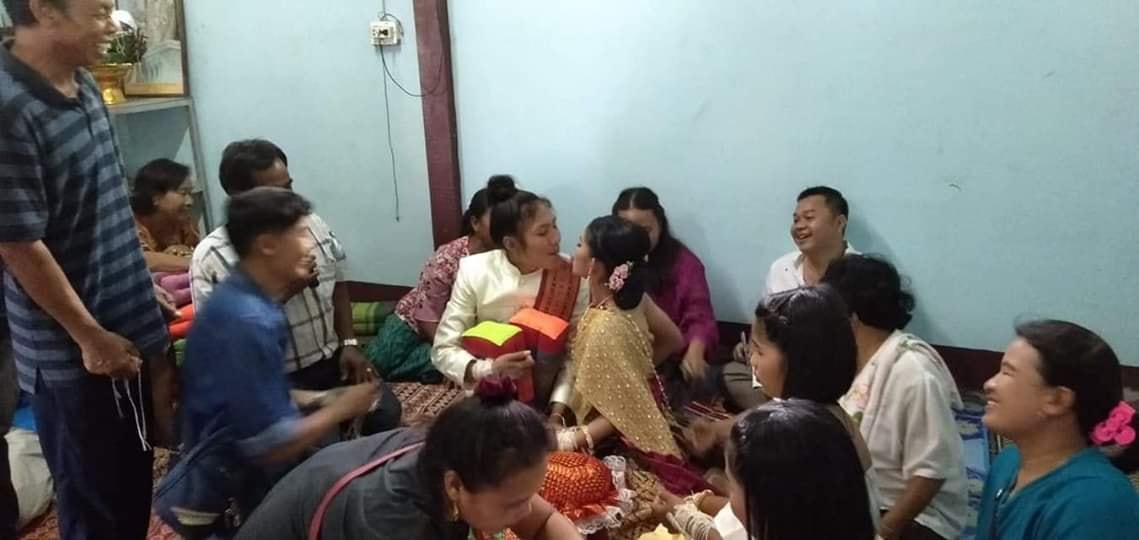 สาวประเภทสองแต่งงานผู้หญิง