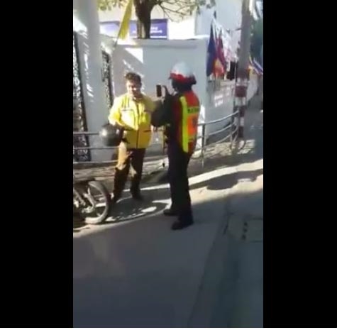 อาสาจราจรกร่าง