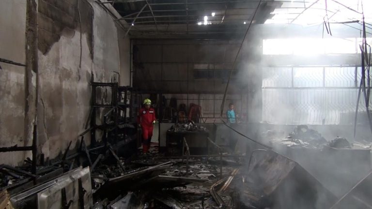 ไฟไหม้โรงเรียน