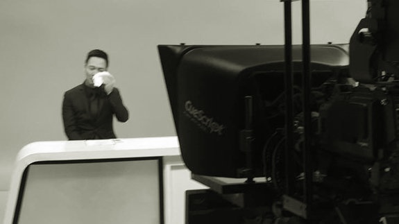 ผู้ประกาศข่าวร้องไห่