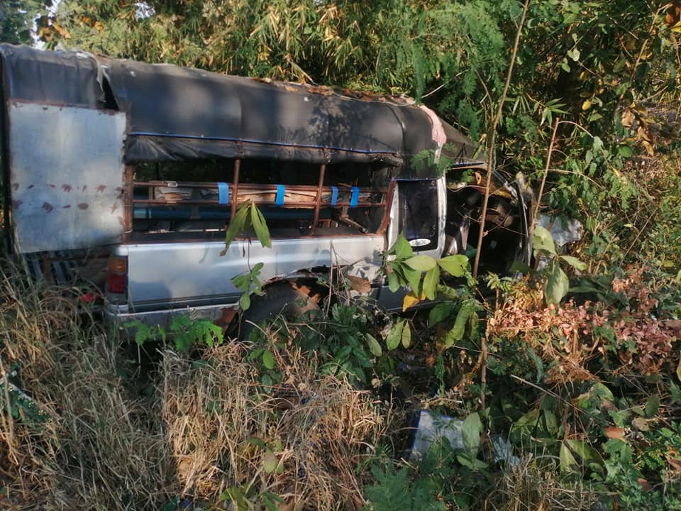 อุบัติเหตุรถรับ-ส่งนักเรียนคว่ำ