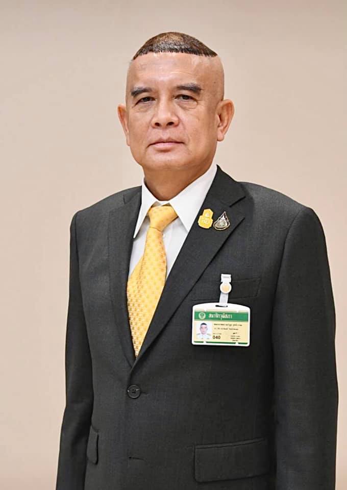 5 ผู้บัญชาการเหล่าทัพ