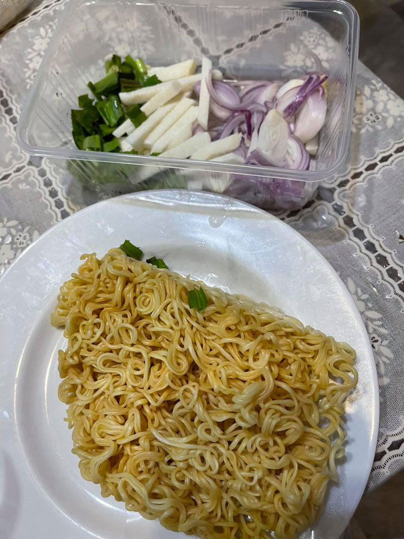 ยำมาม่า