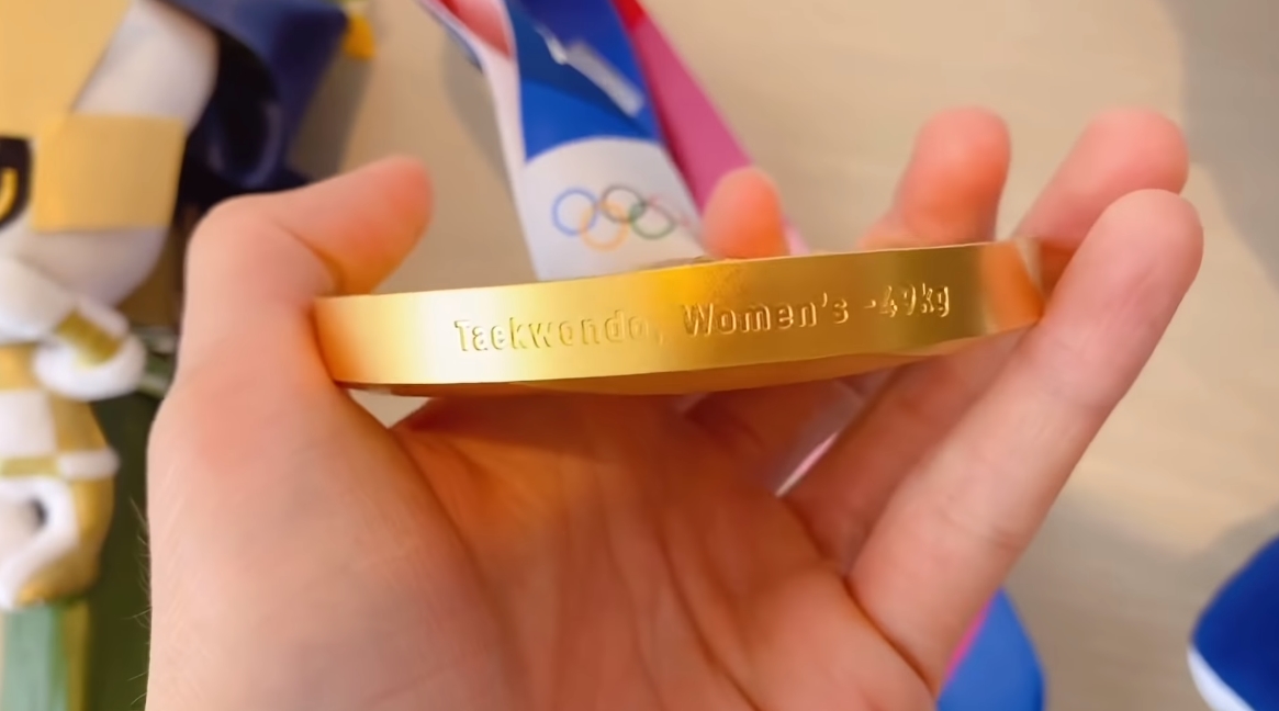 น้องเทนนิส