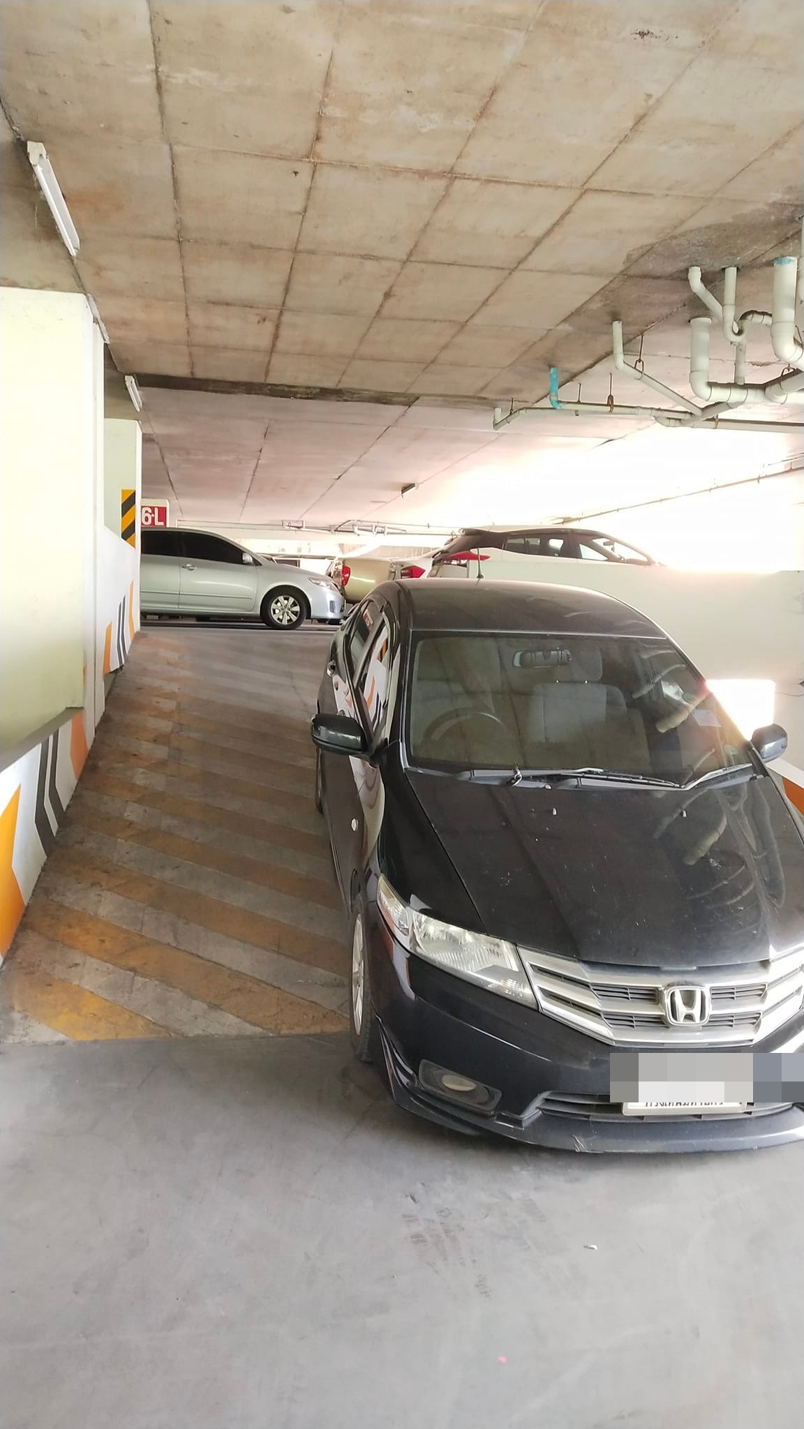 ที่จอดรถ