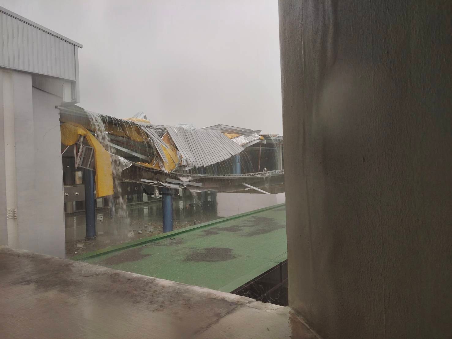 อาคารถล่ม