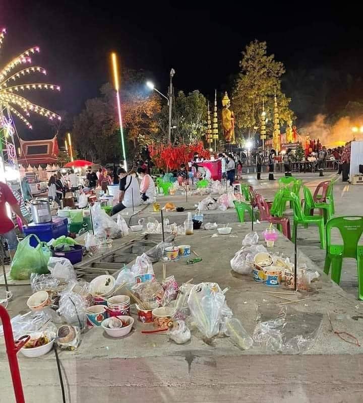 ทิ้งขยะวัด