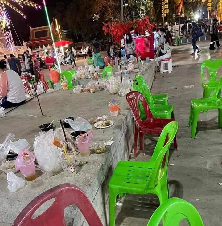 ทิ้งขยะวัด