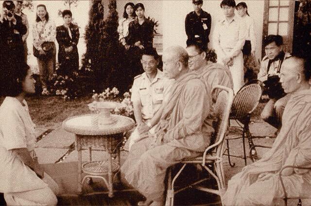 เปิดเรื่องราวสุดประทับใจ เมื่อครั้งสมเด็จพระเทพฯ เสด็จเยือนวัดบ้านไร่