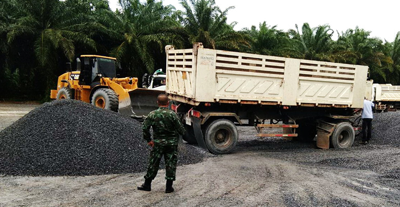 รถพ่วงหนีด่านตรวจ